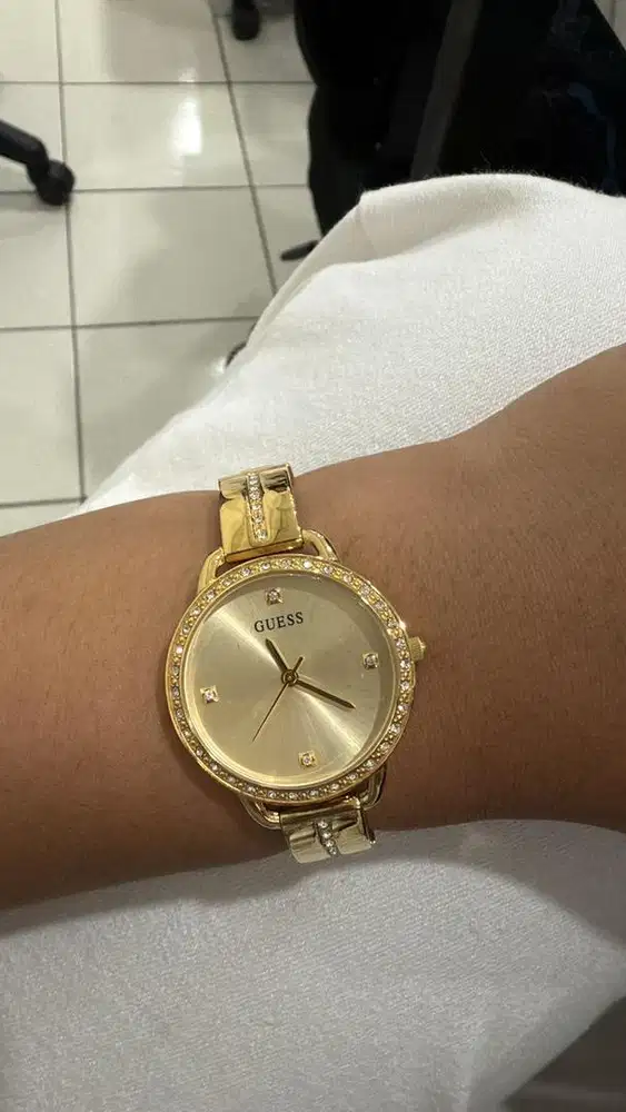Jam tangan gues
