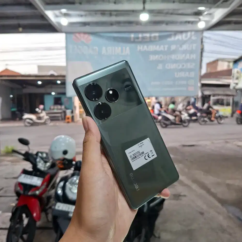 Realme Gt 6 5G 12/256 Second Fullset Bergaransi