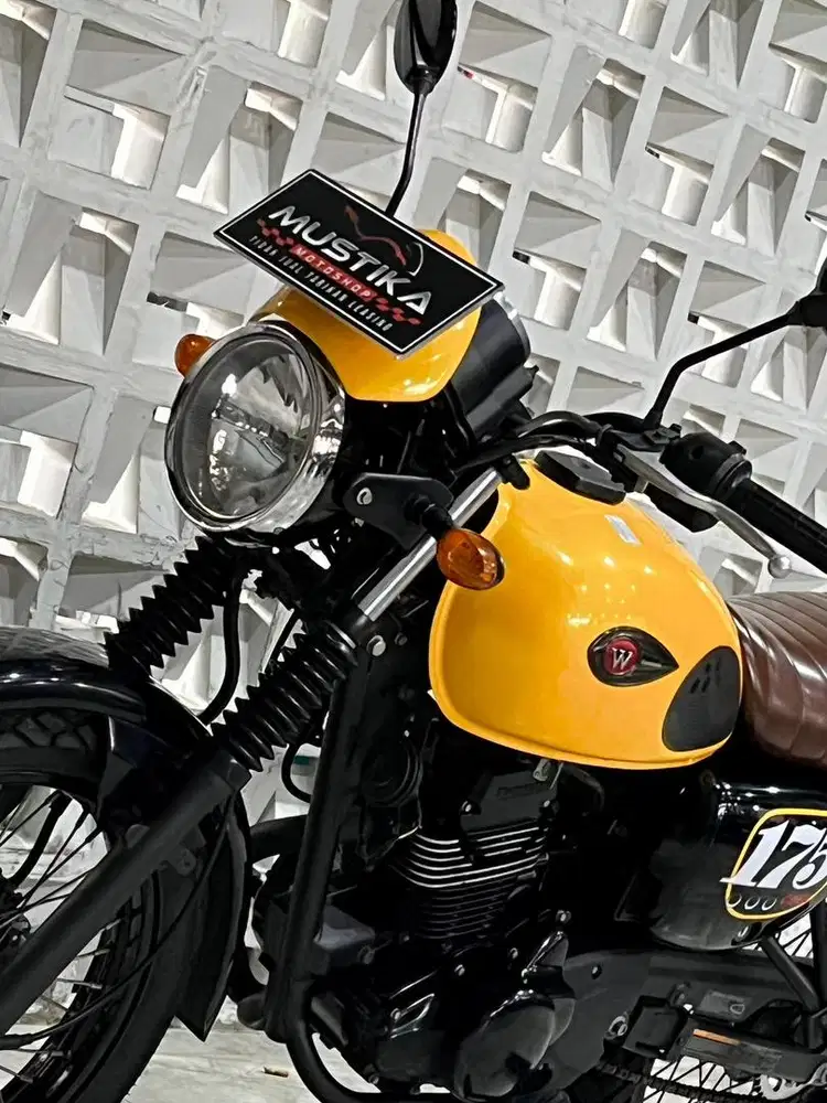 Istimewa!!Kawasaki W175 Cafe th 2019 - Ayu Mustika