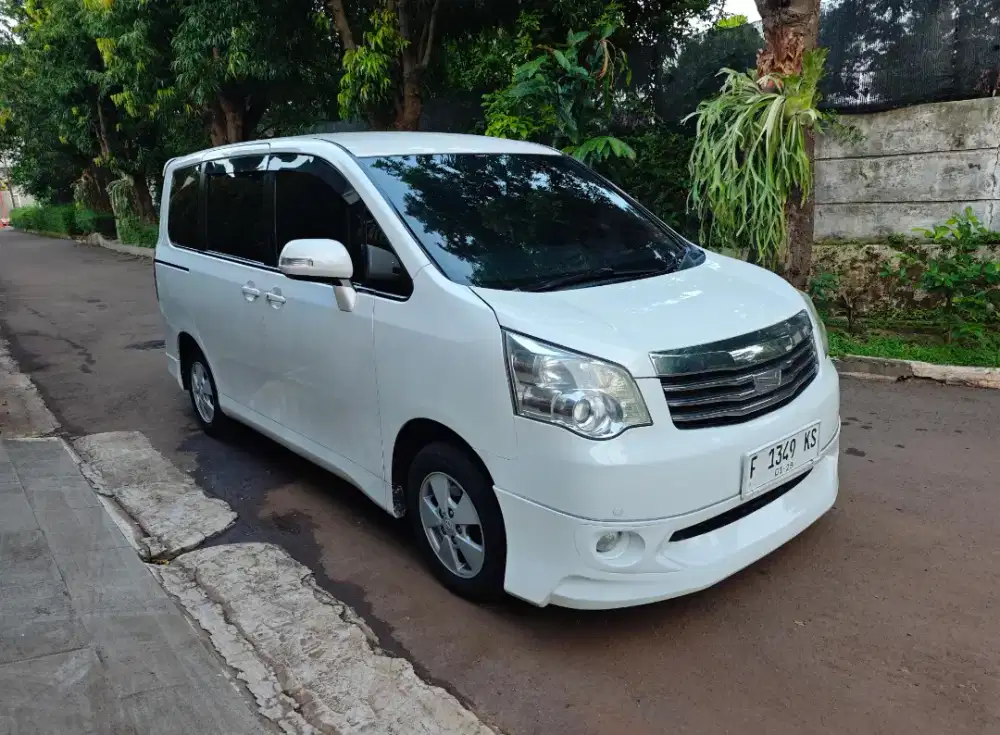 Nav1 V AT Luxury 2014 Cash!!!