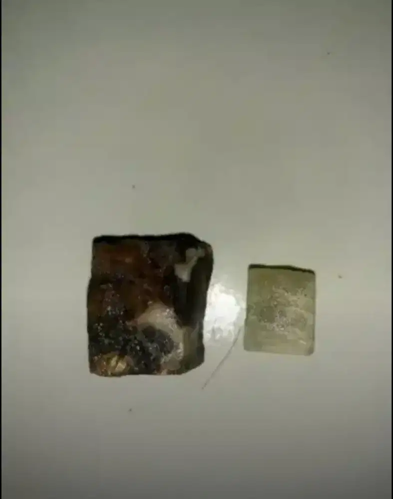 Bongkahan Batu Pancawarna Garut