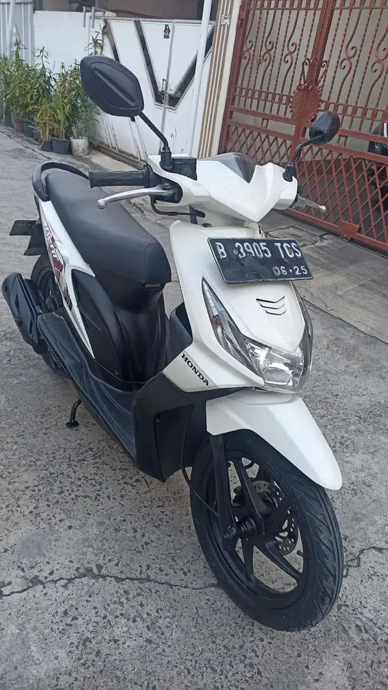 Honda beat tahun 2010.(Pajak telat 2x)