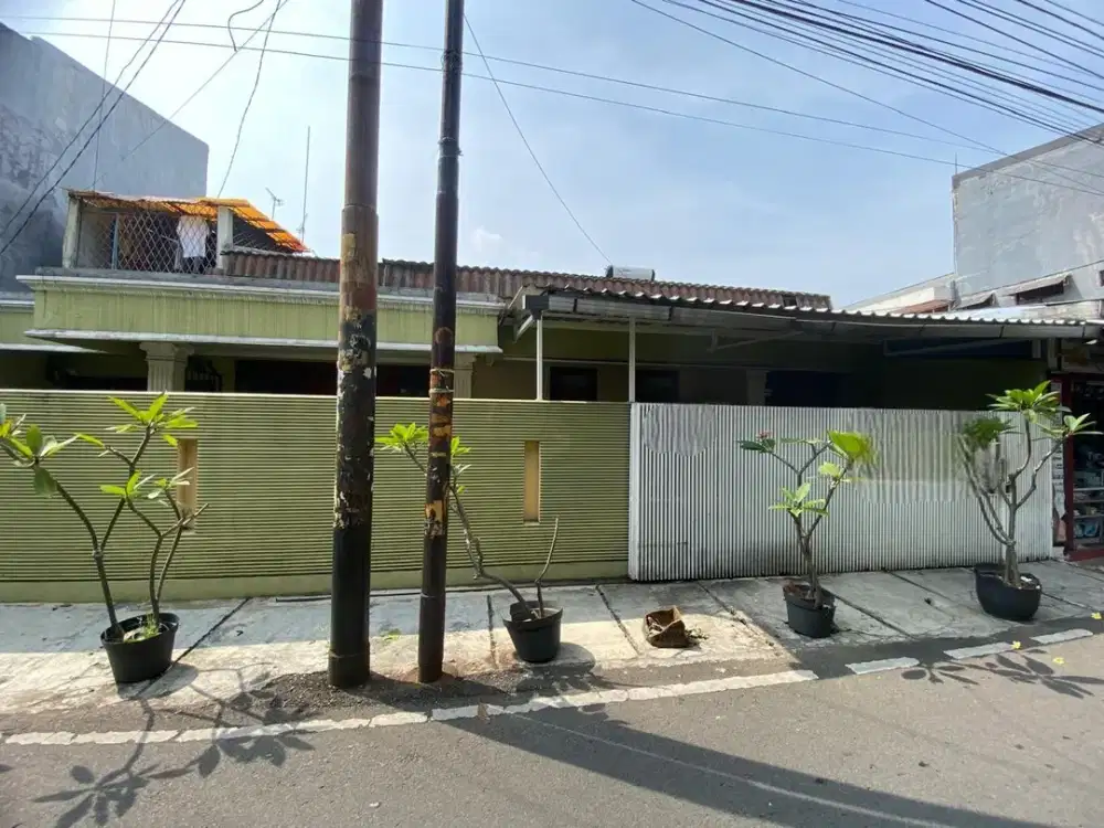 Rumah Lama 1 Lantai di Cempaka Putih Timur, Cocok Untuk Kost Eksklusif