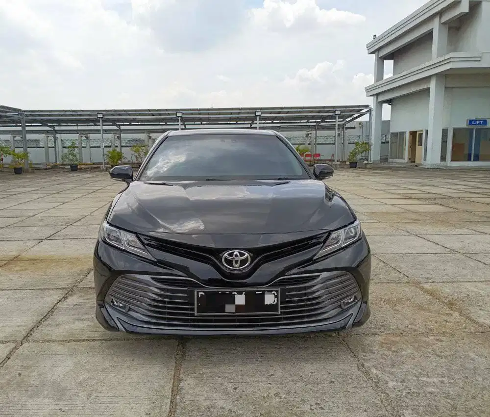 TOYOTA CAMRY 2.5 V A/T 2019
