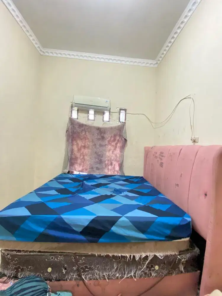 dijual 1 set tempat tidur + springbed hilux