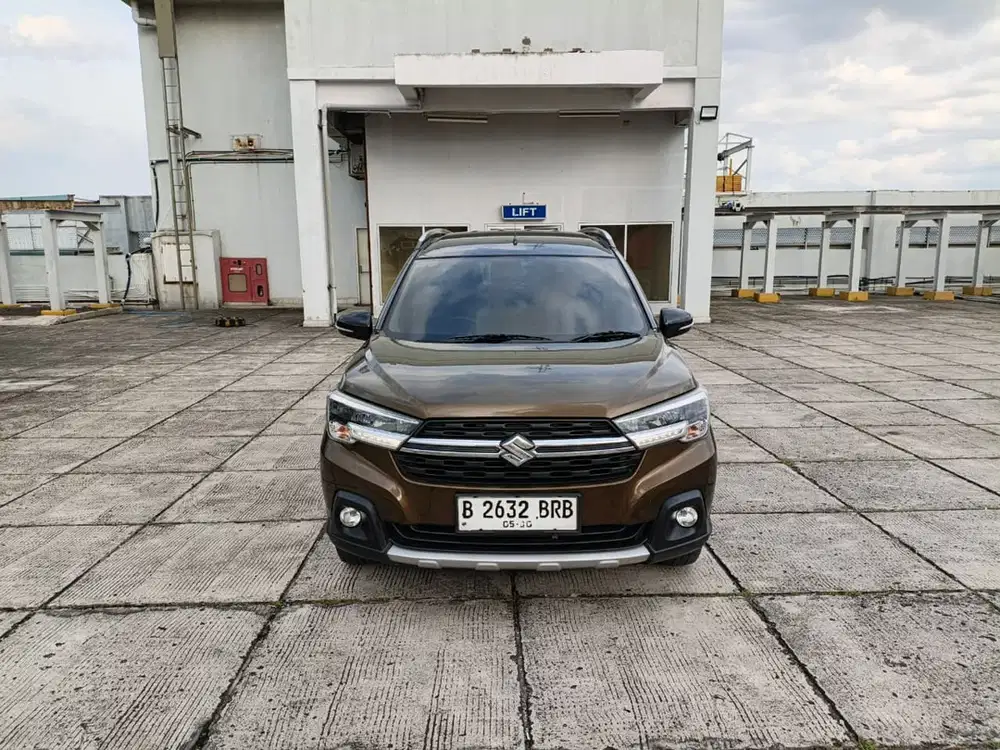 Suzuki XL 7 Alpha AT coklat 2020 km 100rb