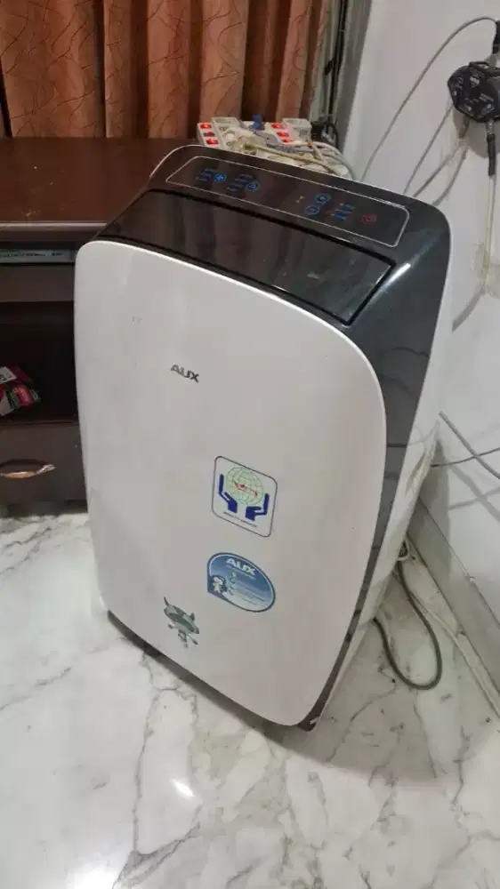 AUX Portable AC Kondisi Perfect Siap Pakai