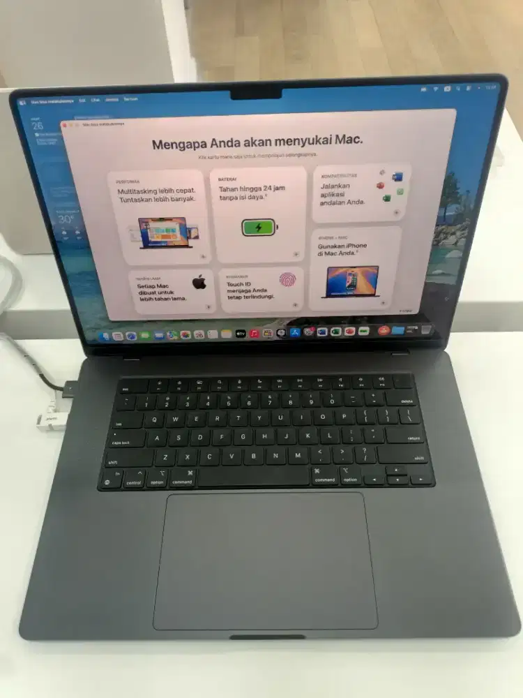 Macbook Pro 16 inci