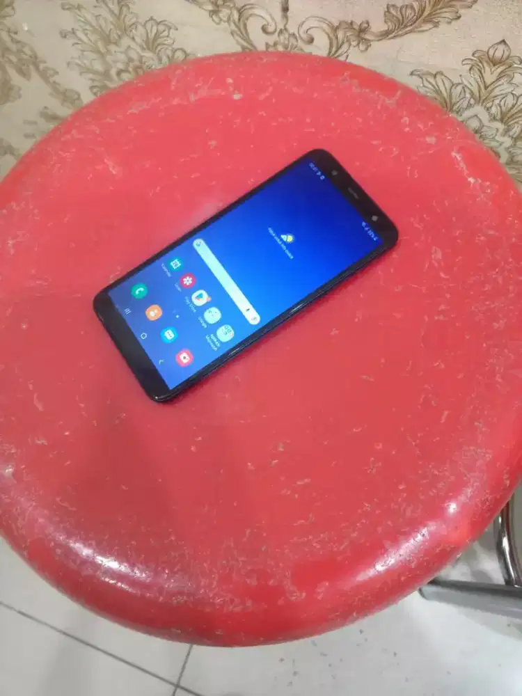 Samsung j8 ram 3/32 normal semua minus pemakaian aja hp saja