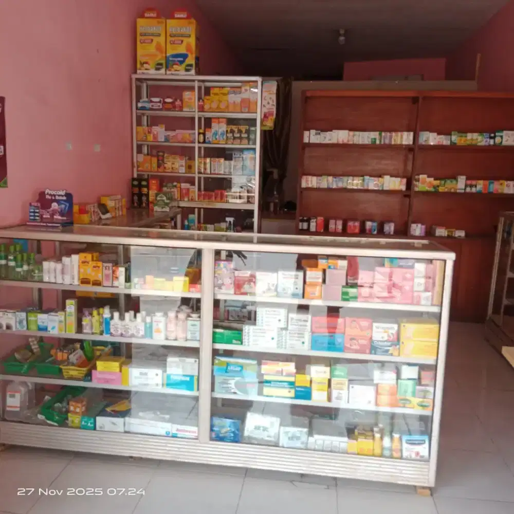 Dijual Apotek Dan isian2 nya