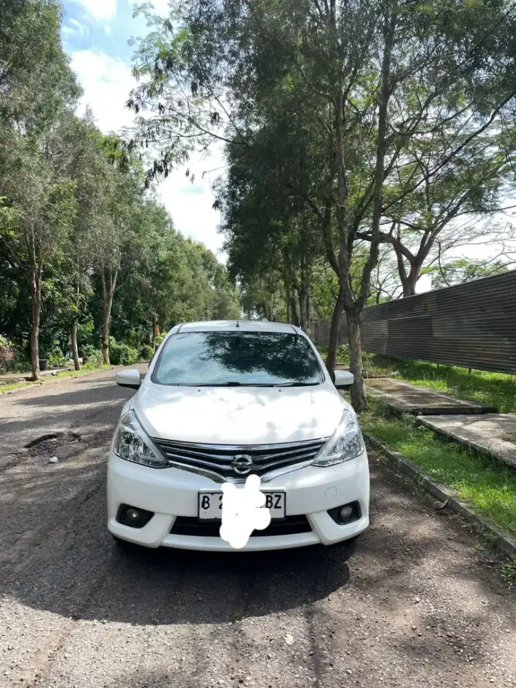 Grand livina SV matic 2014