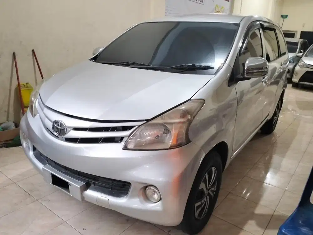 Toyota Avanza E metic 2015