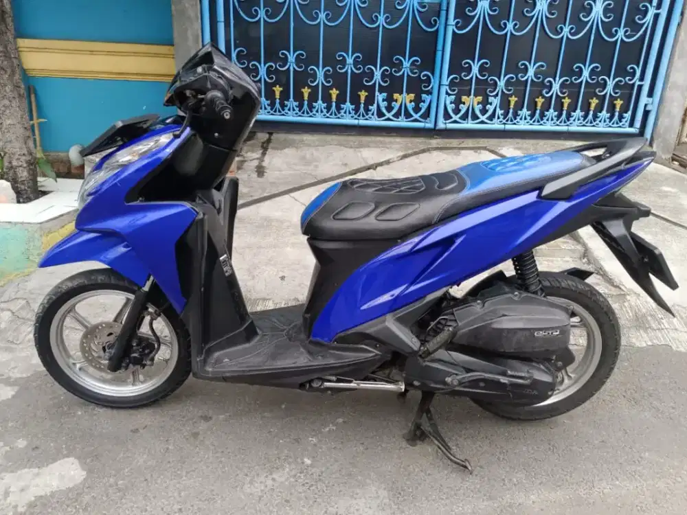 HONDA VARIO 125 IS IDLING STOP/ SECOND/ 2014/ HITAM BIRU/ JAKARTA