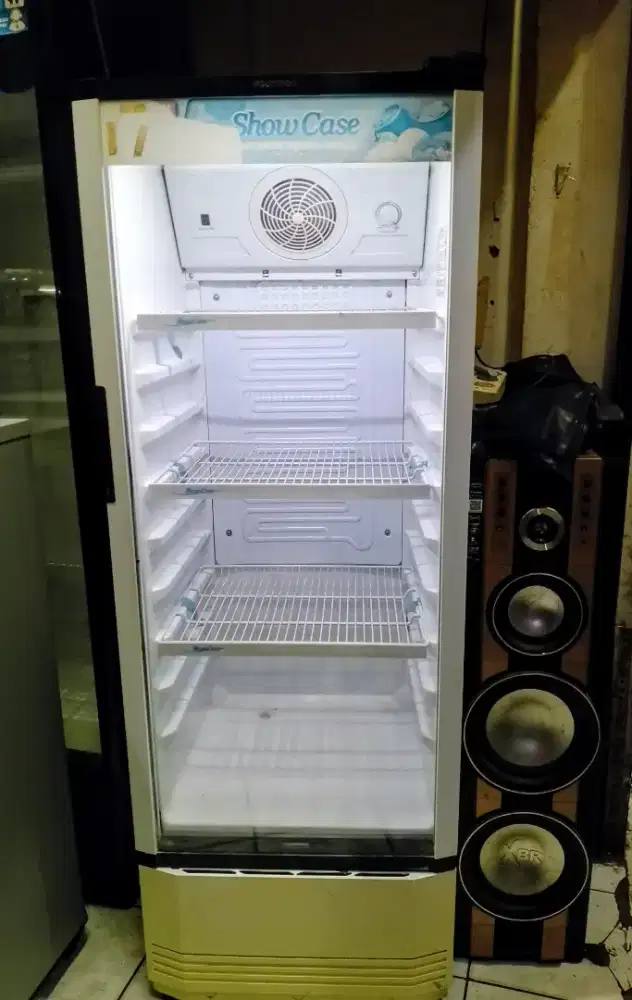 Showcase/Chiller Polytron 3-4 Rak