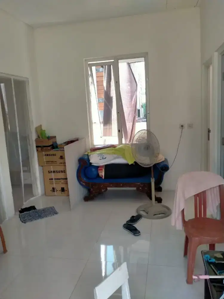 DISEWAKAN RUMAH BSB VILLAGE TAHUNAN