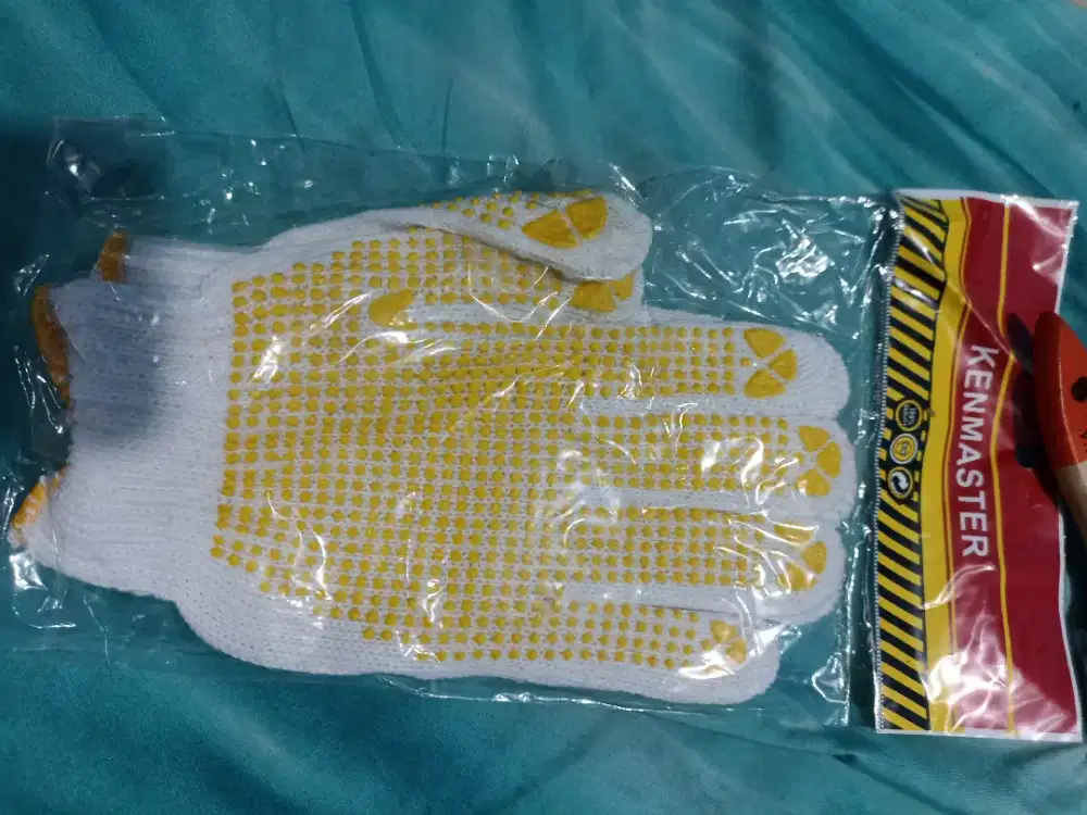 Sarung tangan kerja Kenmaster dengan fitur bintik