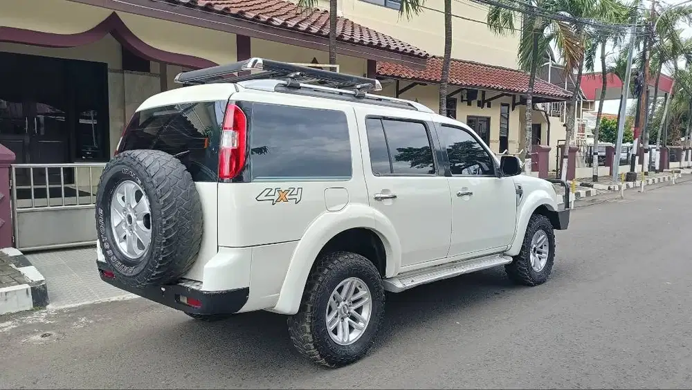 Ford Everest solar 4x4 ajib