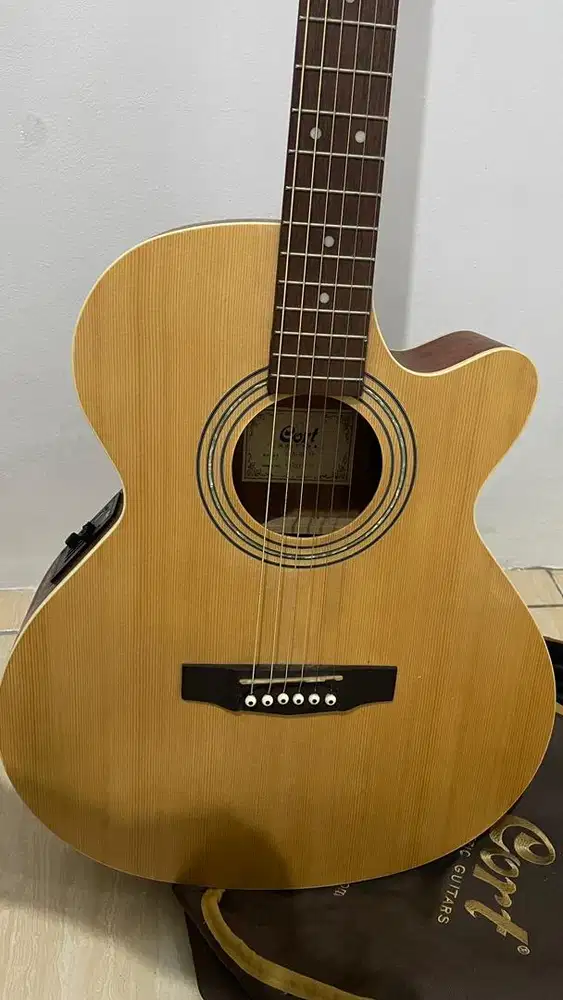 GITAR AKUSTIK ELEKTRIK CORT
