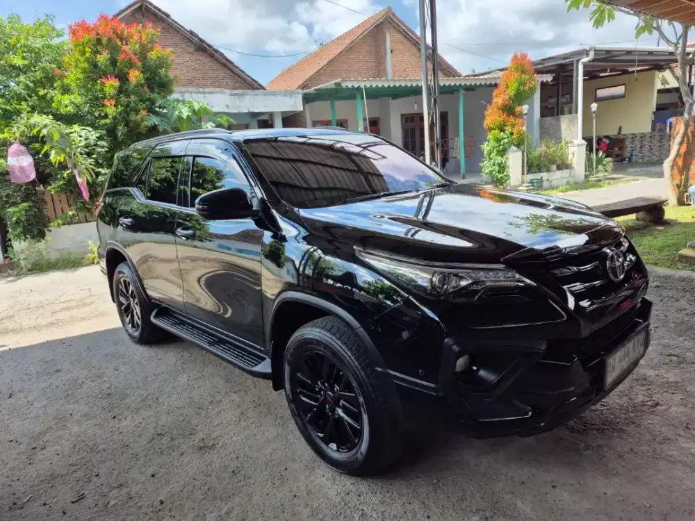 FORTUNER 2.4 VRZ 4X2 A/T TRD KICK SENSOR.