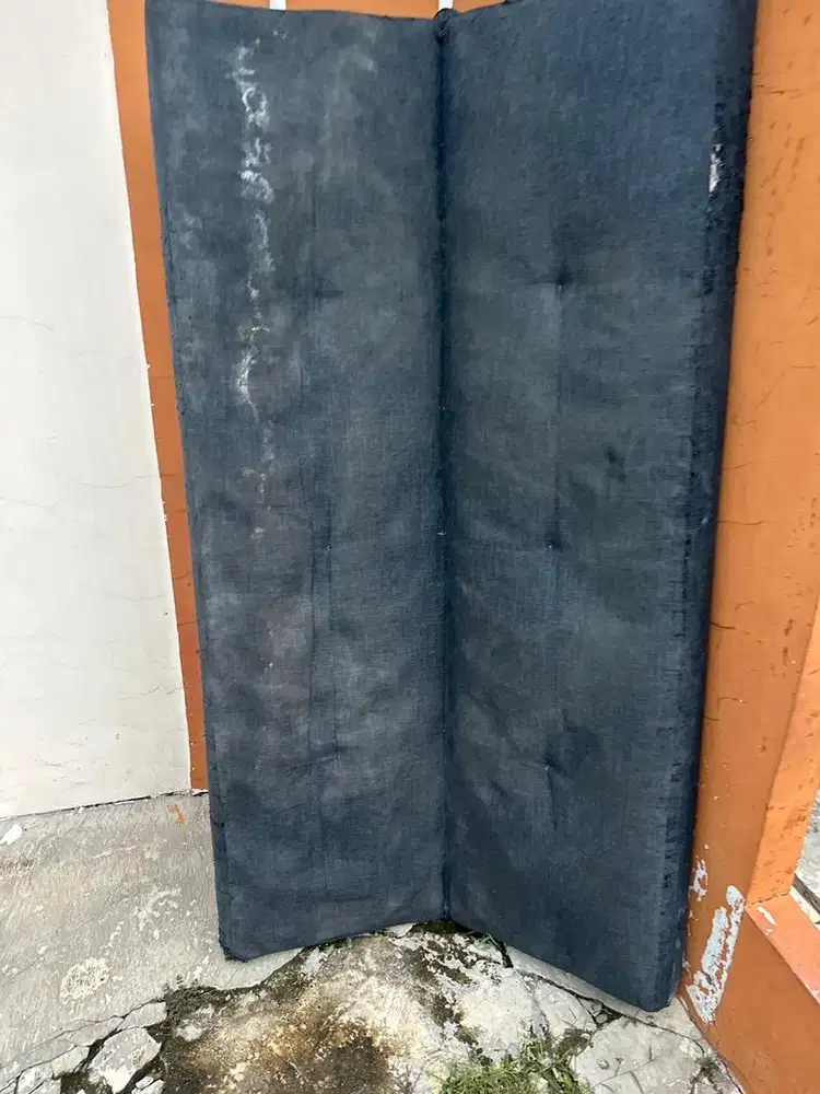 Sofa bed kondisi seadanya