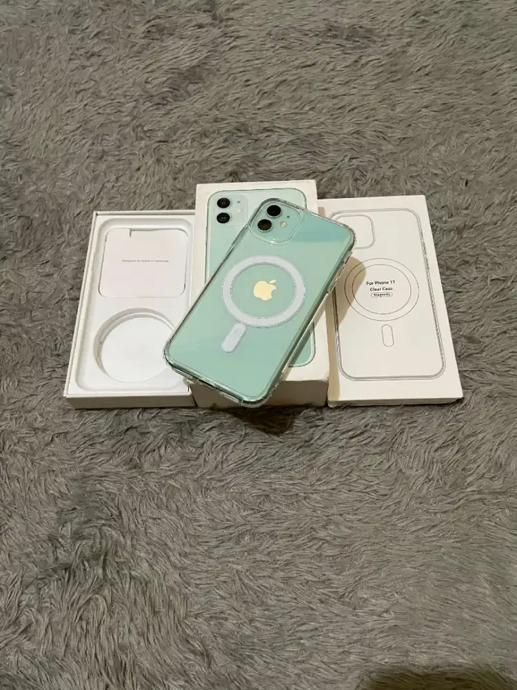 iPhone 11 64GB Resmi Fullset Mulus!