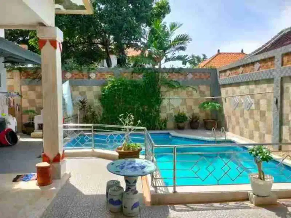 rumah semi villa Tukad pakerisan Renon bali