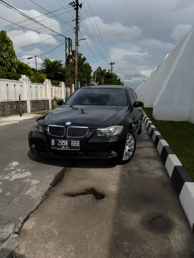 BMW E90 325i N52 6-inline Jarang Ada