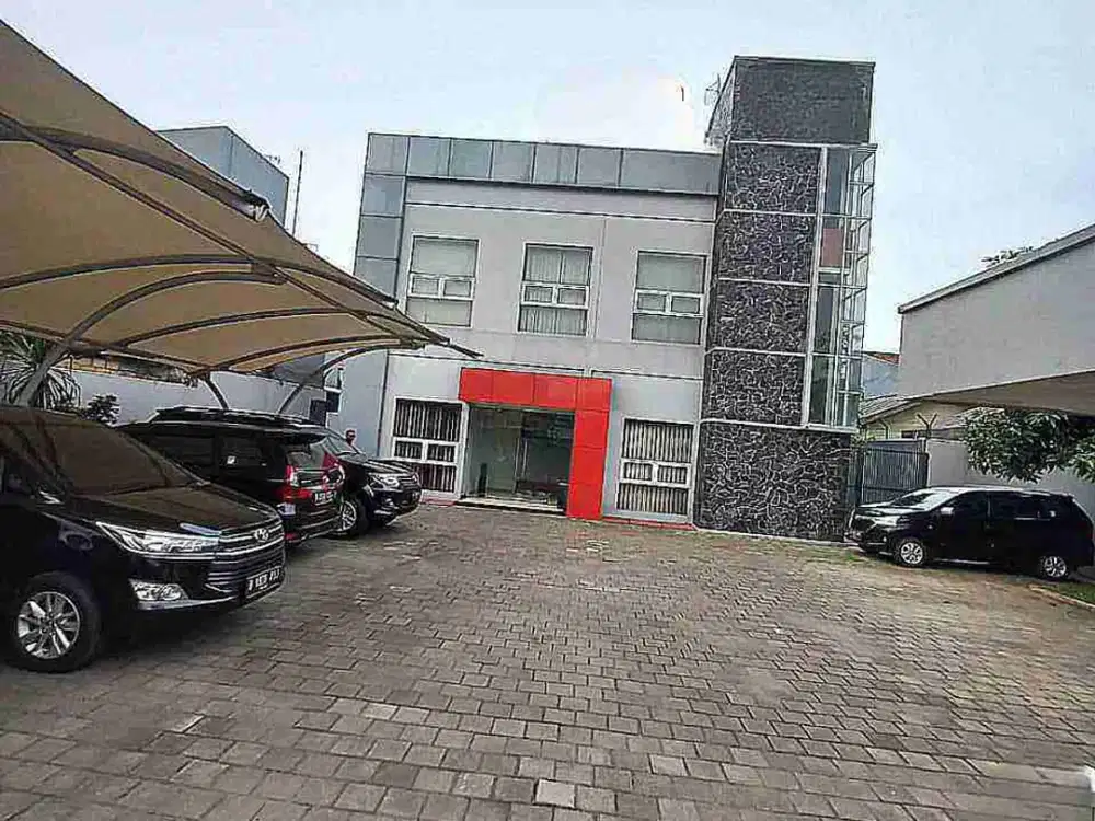GEDUNG DEKAT TOL TB SIMATUPANG JAKARTA SELATAN