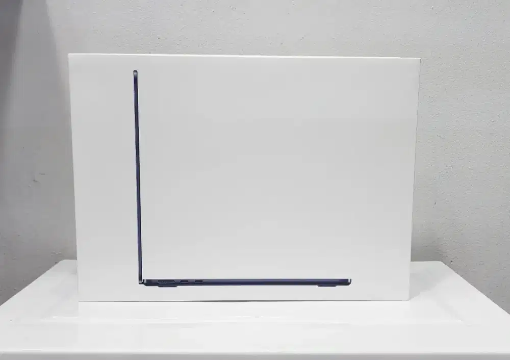 New macbook air m2 16/256 Midnight
ibox
