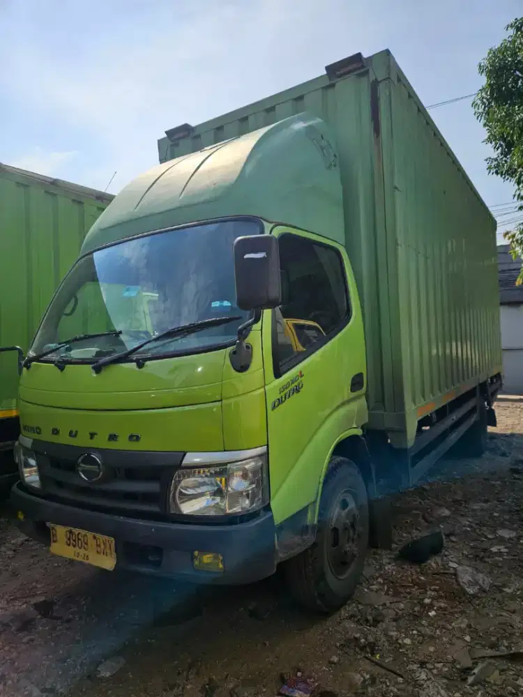 Hino Dutro 130HDL 2021 box 26kubik istimewa siap kerja keluar kota