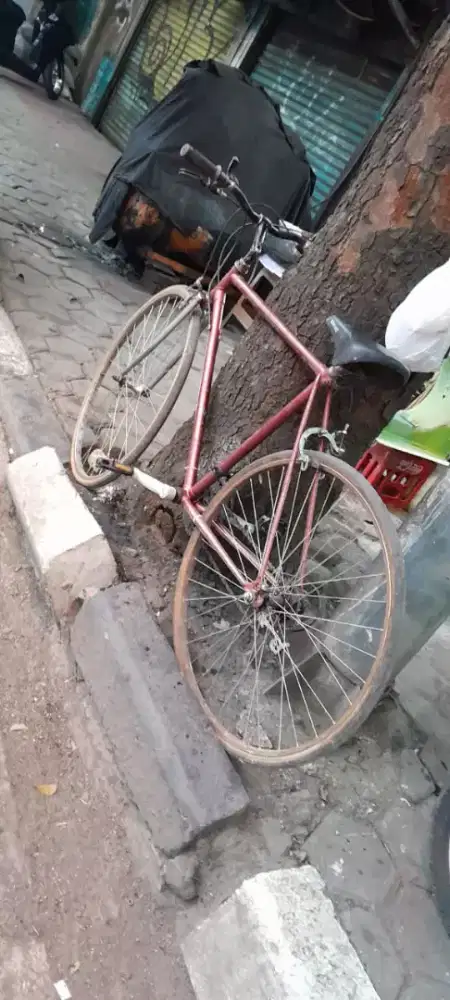 Daripada gak krpakai peninggalan ayah jual aja