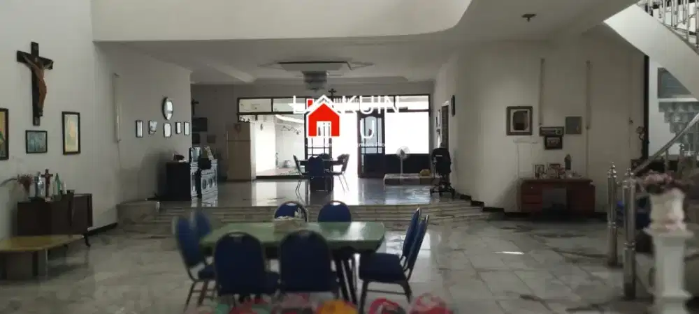 Dijual Rumah Raya Dharmahusada,Kertajaya,Manyar Kertoarjo,Jawa Timur