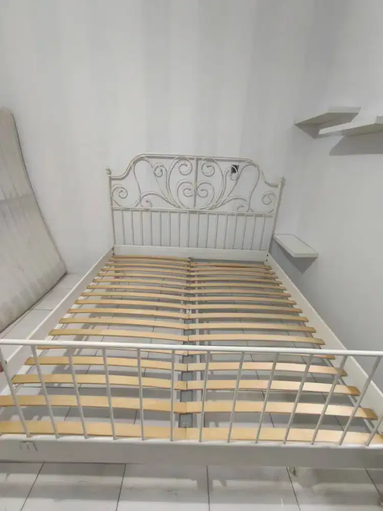Ranjang Besi Ikea