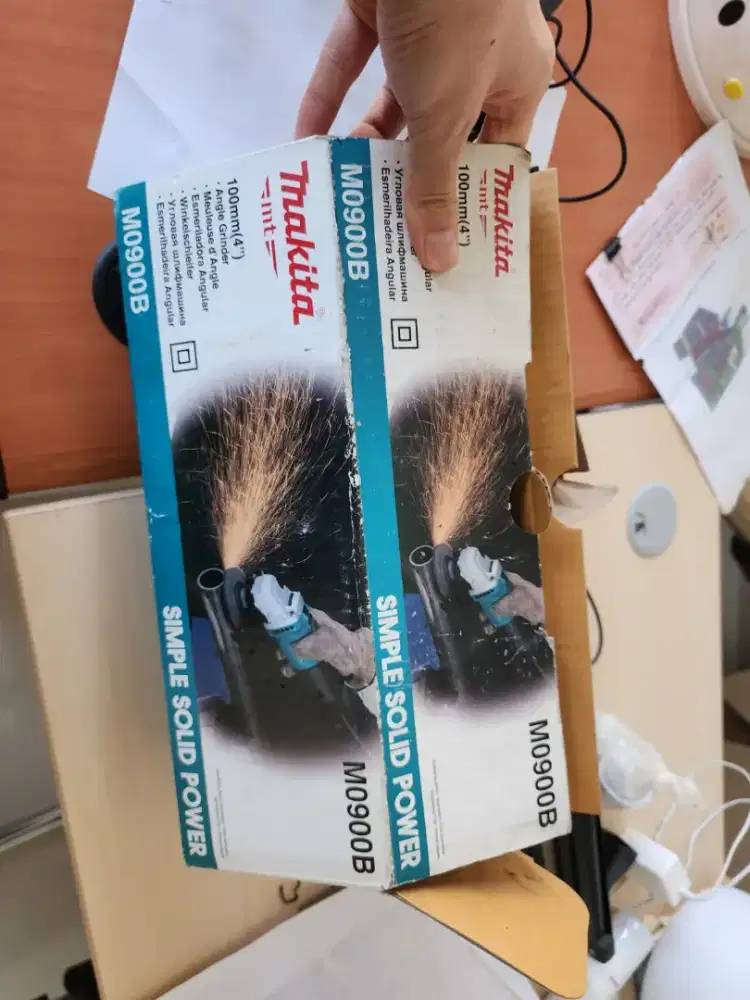 Grenda makita M0900B