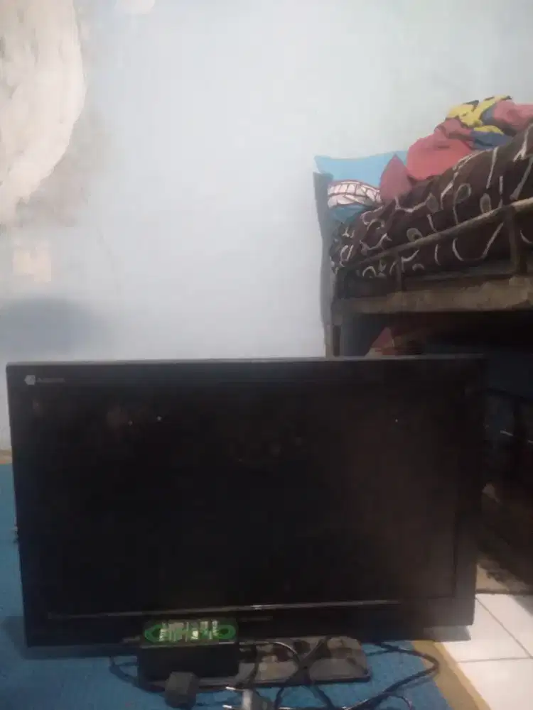 TV Mati Total SHARP 24 inc 150rb aja