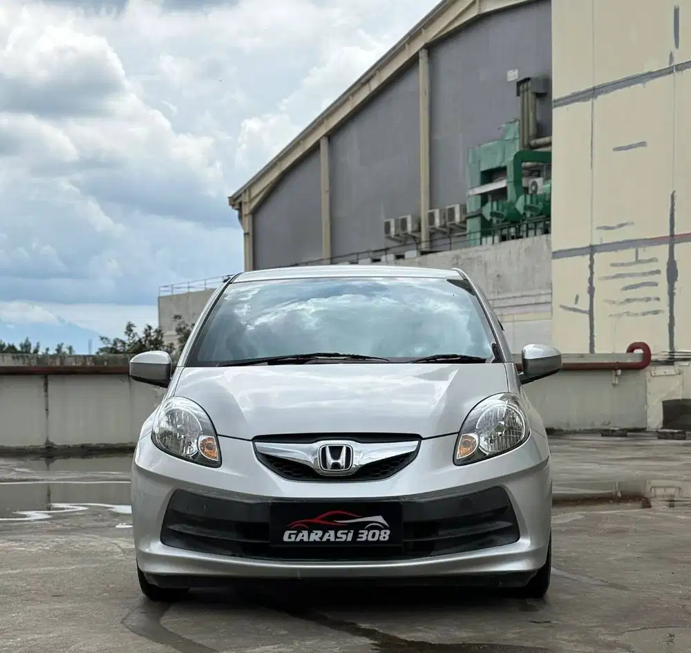 Honda Brio 1.3 E manual