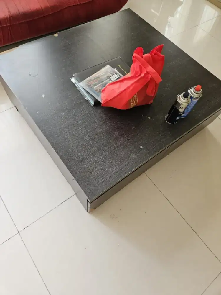 Meja kotak untuk tengah2 sofa dan meja TV