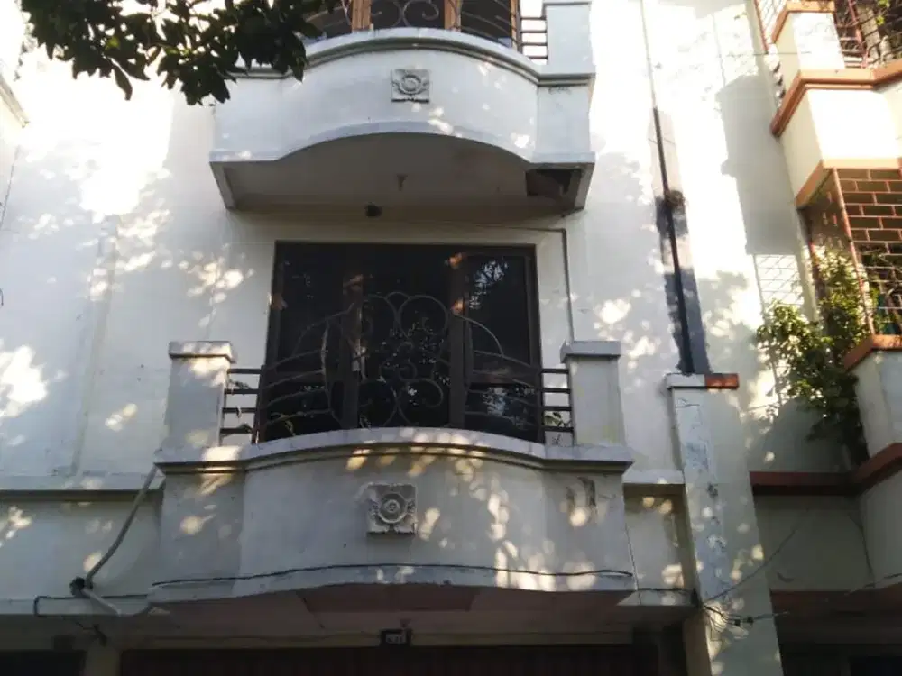 1 669. DISEWAKAN RUKO STRATEGIS - CENTER POINT