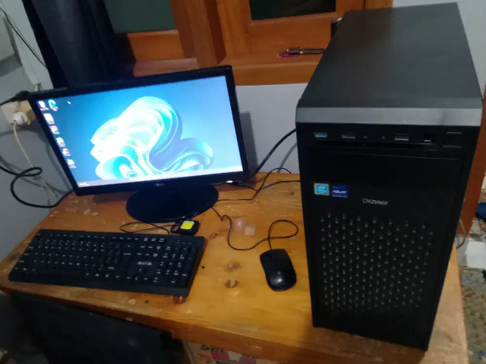 Pc Intel core i3 plus monitor LED HDMI LG 19 normal