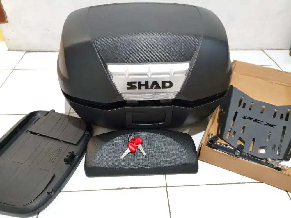 Box motor SHAD SH44 dan breaket box pcx 160