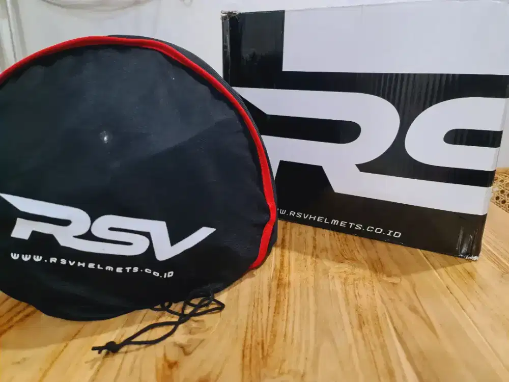 Helm RSV SV300 Motif Carbon