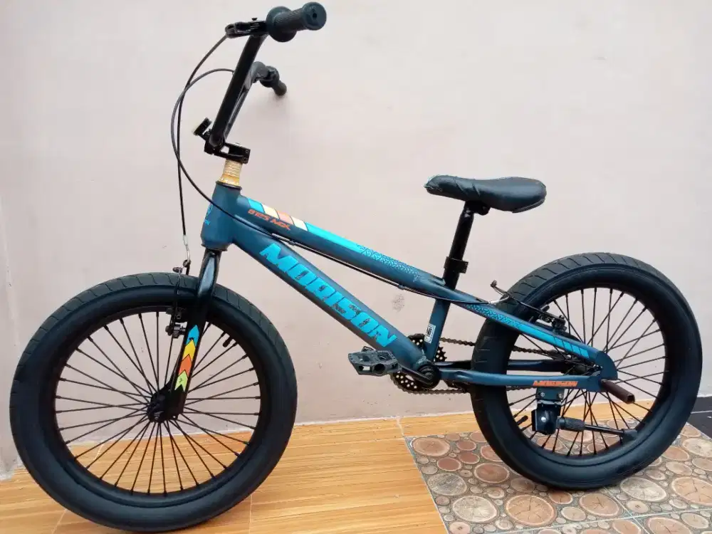 Sepeda BMX 20 Ban JUMBO.