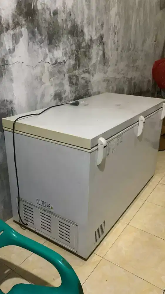 JUAL KULKAS FRISER MEREK RSA