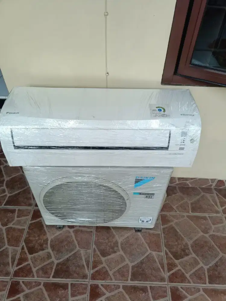 JuaL AC Daikin Thailand INVERTER 0,5 PK - 1 PK