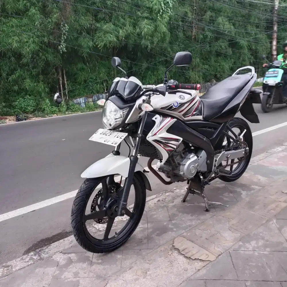Yamaha Vixion OLD 2013 lengkap Bagus Mesin Aluss