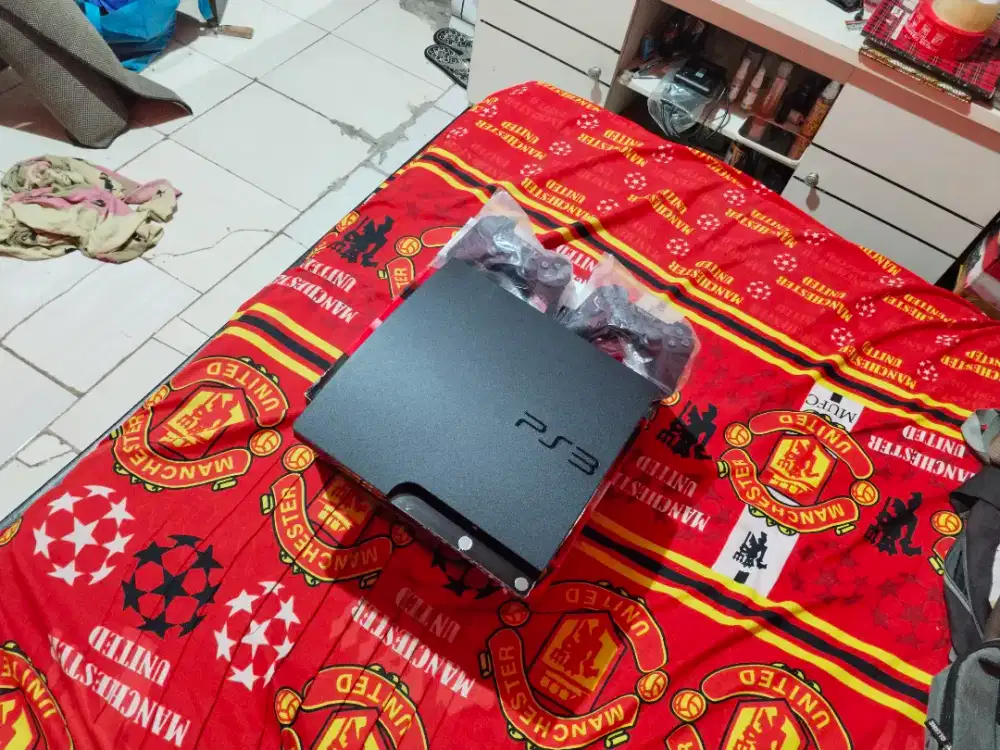 Ps3 slim seri 2500 320gb fullset
