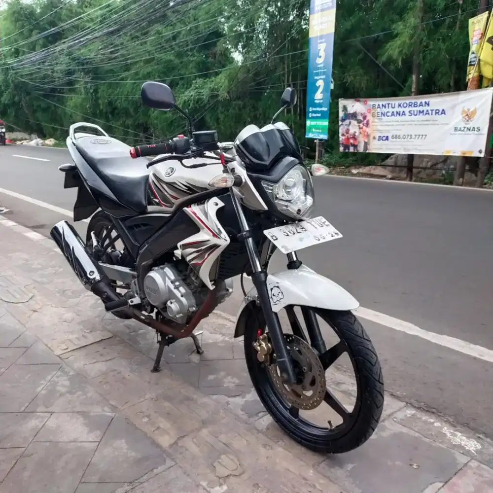 Yamaha Vixion OLD 2013 Mesin Cakep Bagus lengkap