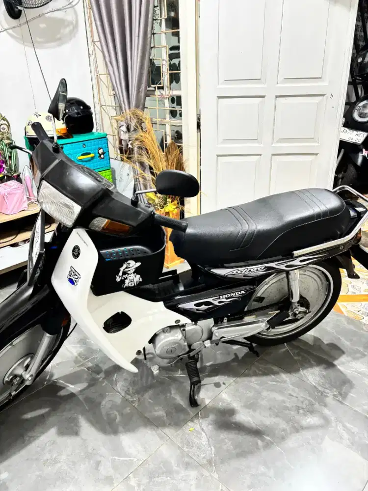 Astrea Grand Legenda 2002