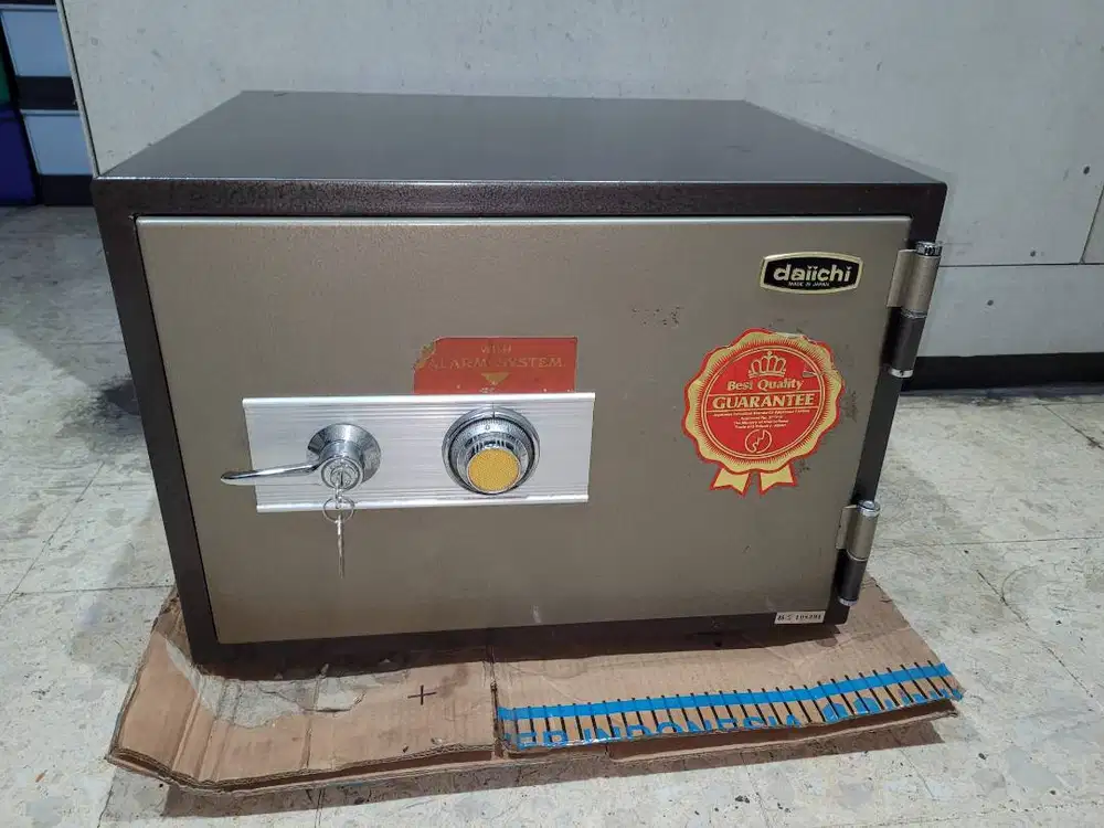 Brankas Daiichi Tinggi 35 cm