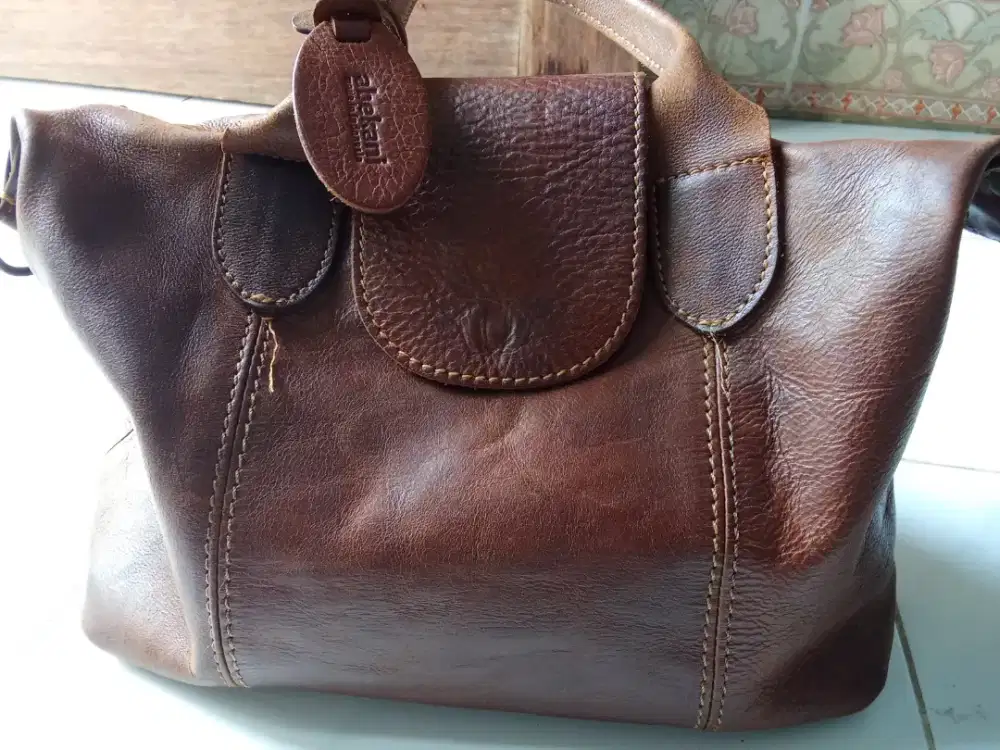 Tas Abekani Cbag flap SMALL(S) Tas Kulit (preloved)